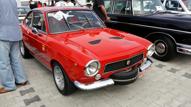 Illustration for article titled Final oldtimer meet photodump